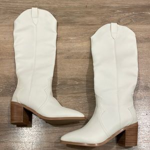 Billini - Novena Tall Boot (Off White) - size 6 (fit like a 6.5)